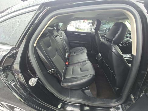 Used 2020 Ford Fusion Titanium AWD/4WD image 10