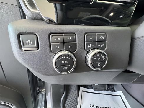 Used 2025 GMC Sierra 1500 SLT w/ SLT Premium Package image 25
