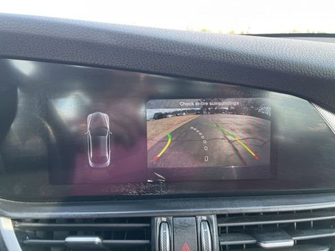 Used 2023 Alfa Romeo Giulia Veloce image 20