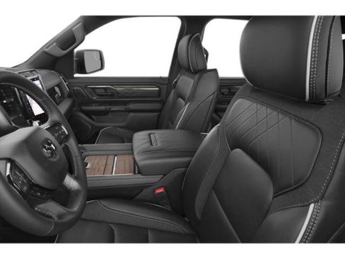 Used 2025 RAM 1500 Limited w/ Off Road Group AWD/4WD image 11
