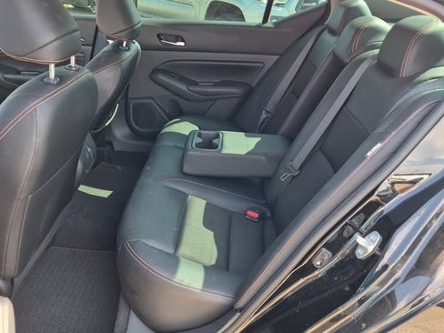 Used 2022 Nissan Altima 2.5 SR FWD image 10