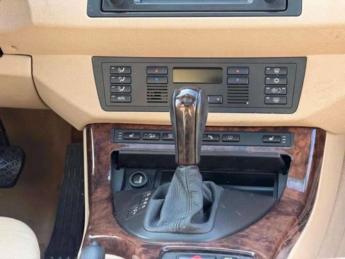 Used 2006 BMW X5 4.4i image 17