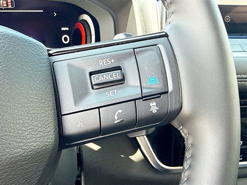 Used 2026 Nissan Rogue Platinum w/ Platinum Premium Package AWD/4WD image 39