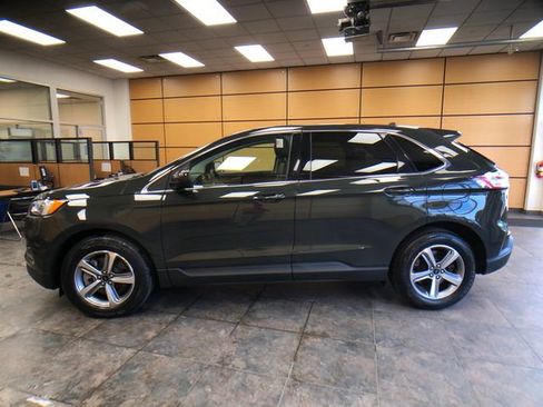 Certified 2024 Ford Edge SEL w/ Convenience Package AWD/4WD image 4