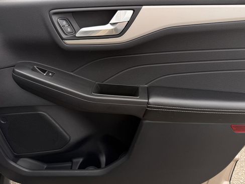 Used 2021 Ford Escape SEL w/ Technology Package image 26