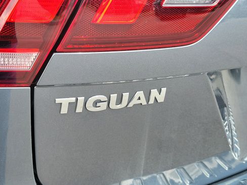 Used 2019 Volkswagen Tiguan S w/ Driver Assistance Package FWD image 30
