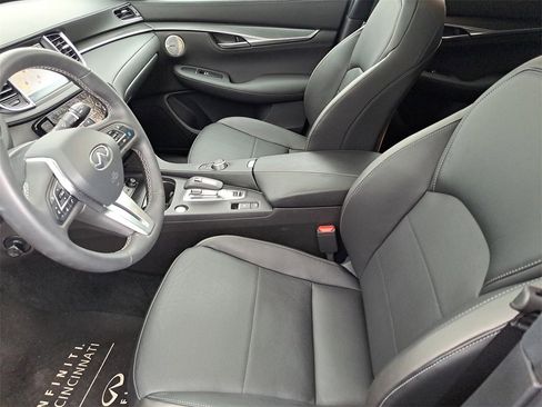 Certified 2025 INFINITI QX55 Essential image 24
