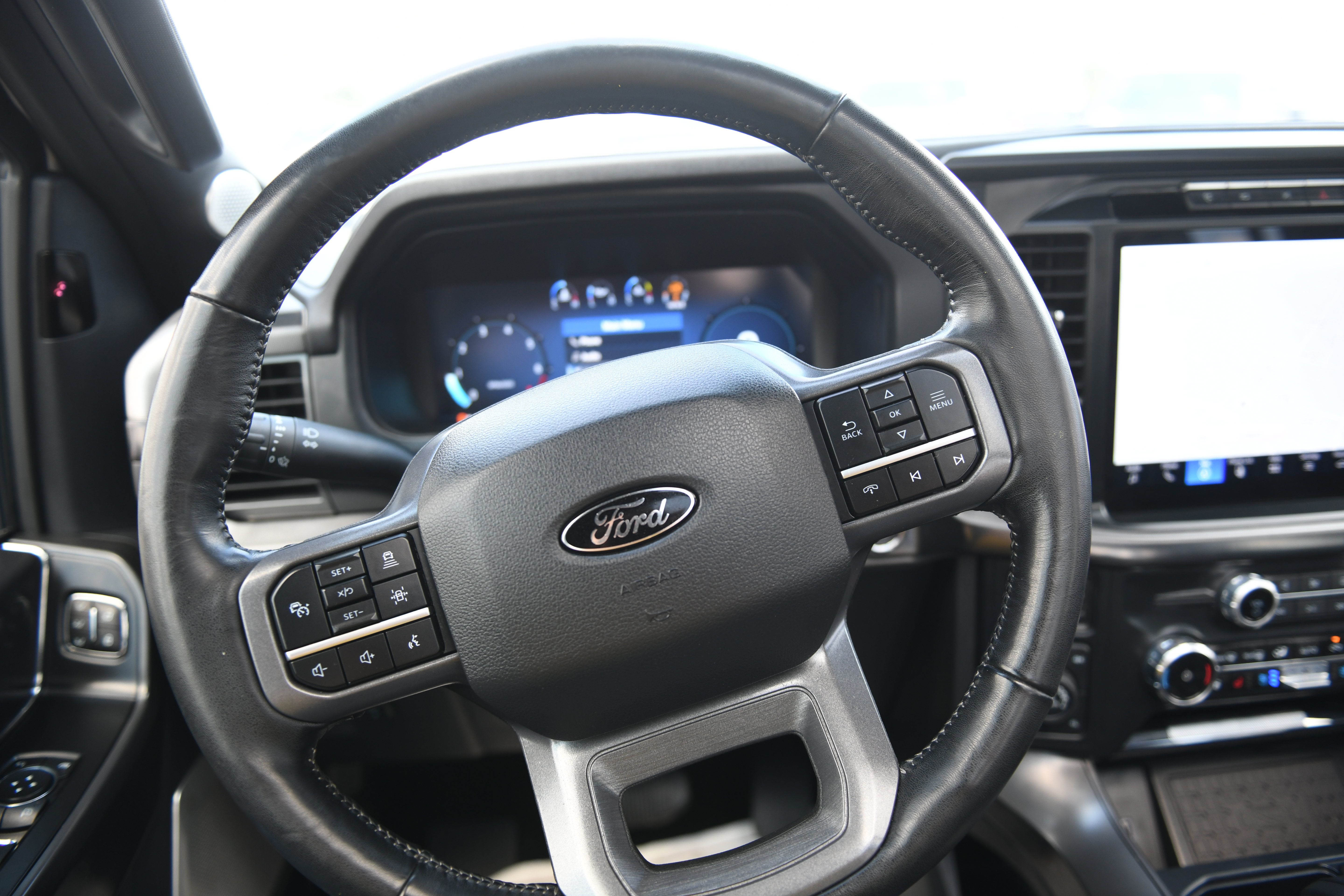 Used 2024 Ford F150 Lariat w/ Equipment Group 502A High AWD/4WD image 26