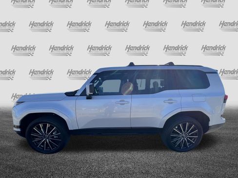 Used 2024 Lexus GX 550 w/ Accessory Package (2T) image 6