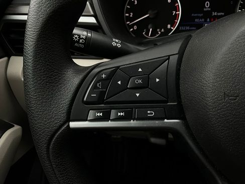 Used 2025 Nissan Altima 2.5 SV image 32