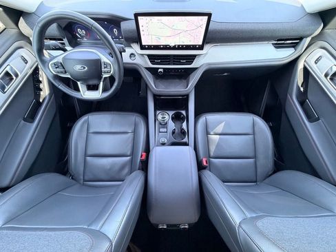 Certified 2025 Ford Explorer Active w/ Active Comfort Package RWD image 23