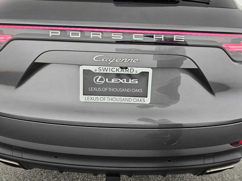 Used 2020 Porsche Cayenne AWD/4WD image 13