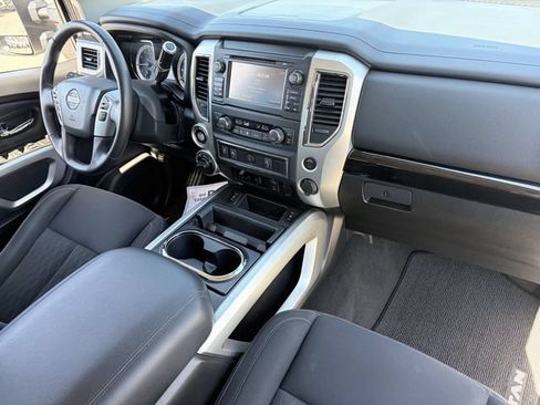 Used 2018 Nissan Titan SV w/ SV Convenience Package AWD/4WD image 20