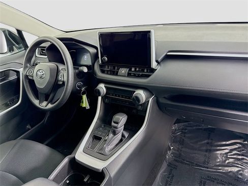 Certified 2025 Toyota RAV4 LE image 27
