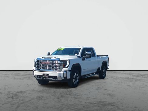 Used 2024 GMC Sierra 2500 Denali w/ Denali Reserve Package AWD/4WD image 4