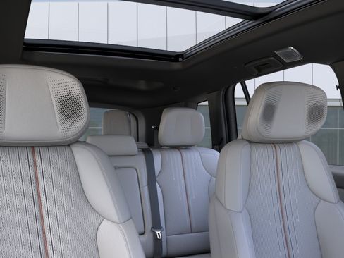 New 2027 Cadillac Vistiq Luxury AWD/4WD image 24