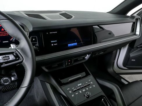 New 2026 Porsche Cayenne AWD image 13