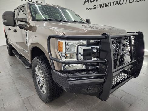 Used 2022 Ford F250 XL w/ STX Appearance Package image 2