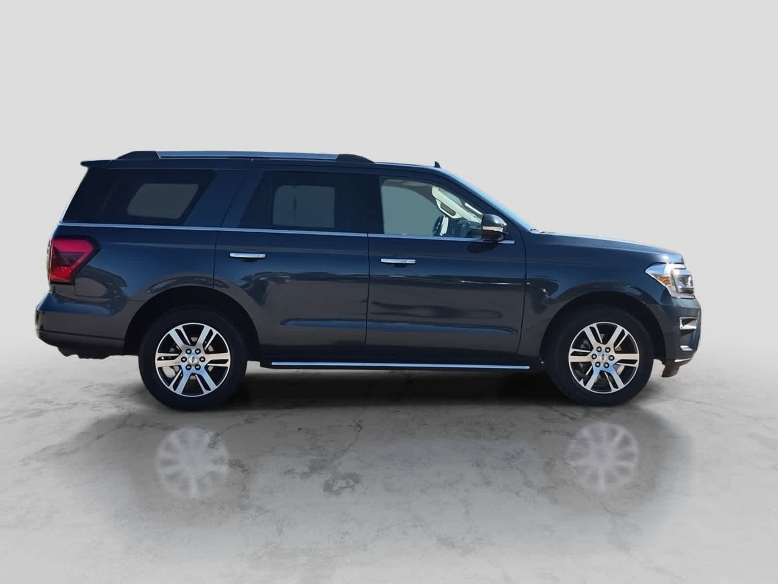 Used 2023 Ford Expedition Limited AWD/4WD image 9
