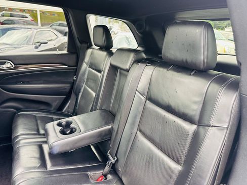 Used 2018 Jeep Grand Cherokee Overland AWD/4WD image 32