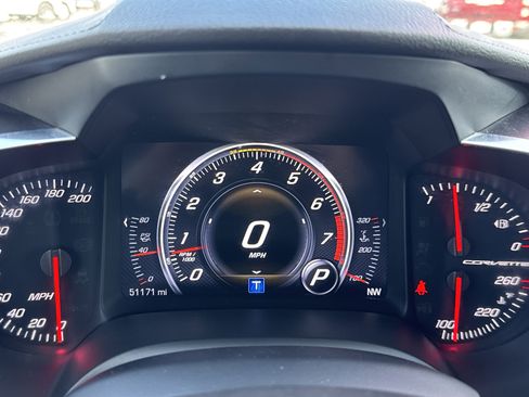 Used 2019 Chevrolet Corvette Stingray Coupe w/ Z51 1LT RWD image 16