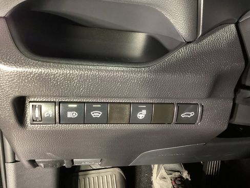 Used 2025 Toyota RAV4 XLE w/ Convenience Package image 22