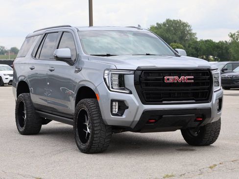 Used 2023 GMC Yukon AT4 AWD/4WD image 4
