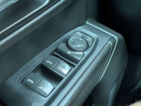 Used 2022 Chevrolet Silverado 1500 Custom Trail Boss w/ Safety Confidence Package AWD/4WD image 21