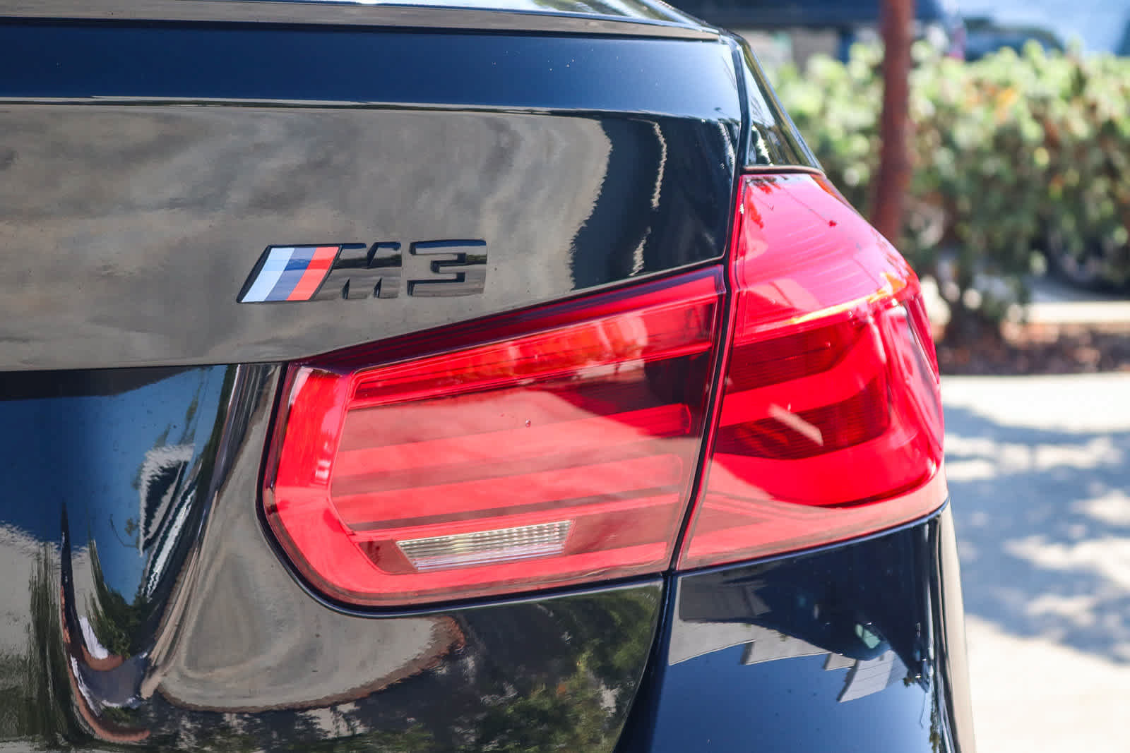 Used 2018 BMW M3 w/ Competition Package RWD image 7