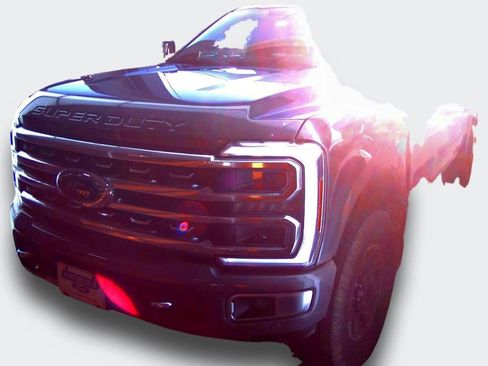 Used 2024 Ford F350 Platinum w/ Tremor Off-Road Package AWD/4WD image 2