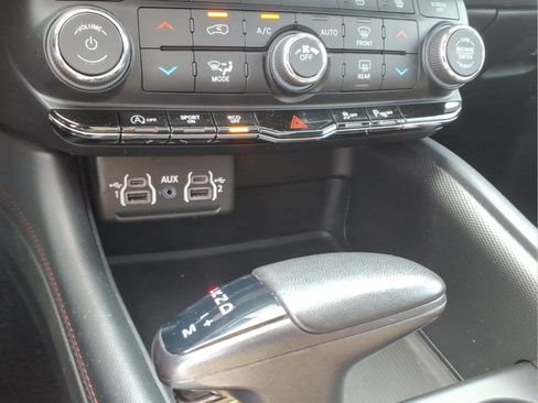 Used 2024 Dodge Durango GT AWD/4WD image 20