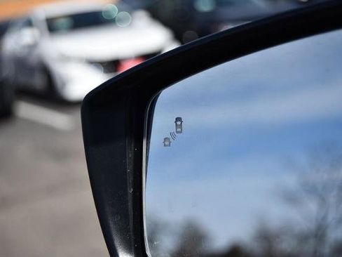 New 2025 Nissan Versa SV image 10