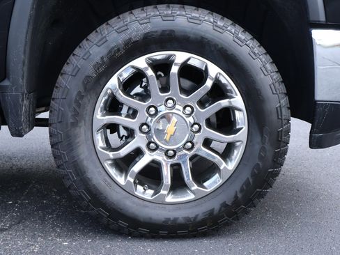 New 2026 Chevrolet Silverado 2500 LTZ w/ LTZ Convenience Package AWD/4WD image 25