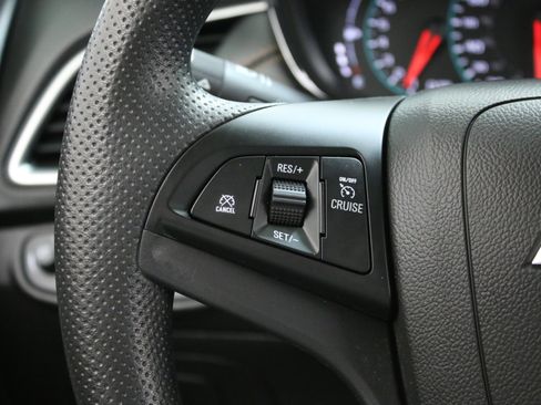 Used 2022 Chevrolet Trax LT AWD/4WD image 14
