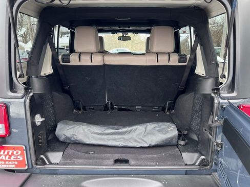 Used 2017 Jeep Wrangler Unlimited Sport w/ Quick Order Package 24S image 9