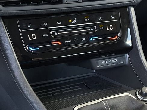 New 2025 Volkswagen Jetta SE image 23