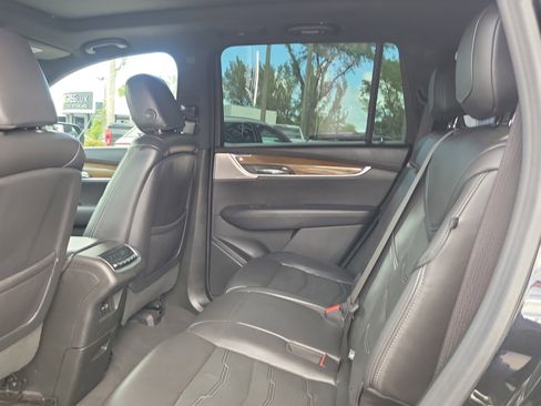 Used 2021 Cadillac XT6 Premium Luxury w/ Platinum Package image 15