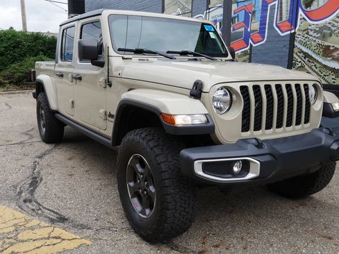 Used 2020 Jeep Gladiator Sport w/ Quick Order Package 24S AWD/4WD image 25