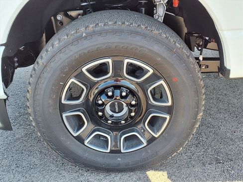 New 2026 Ford F250 Platinum image 24