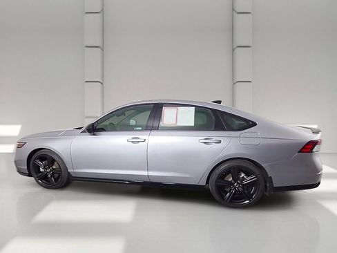 Used 2025 Honda Accord Sport image 49