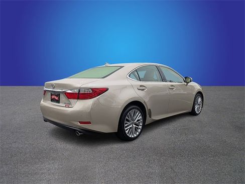 Used 2013 Lexus ES 350 w/ Luxury Pkg image 5