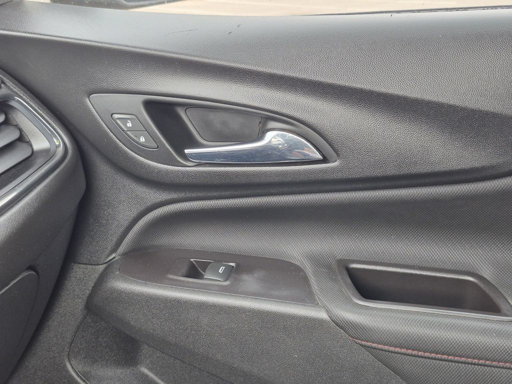 Certified 2022 Chevrolet Equinox RS AWD/4WD image 19