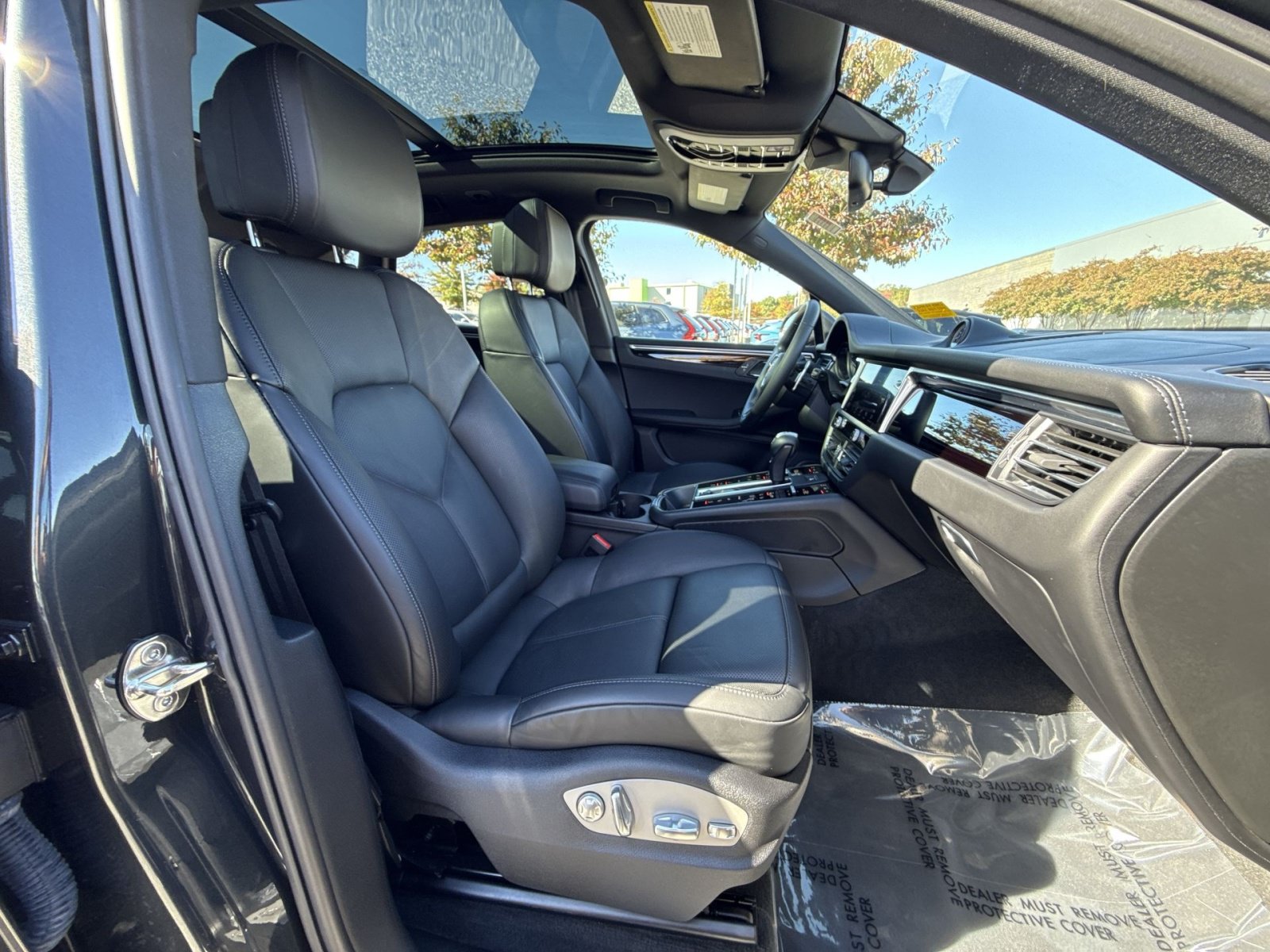 Used 2022 Porsche Macan S AWD/4WD image 27
