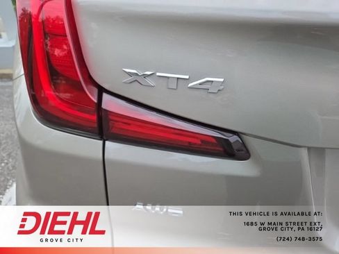 Used 2024 Cadillac XT4 Luxury w/ Cold Weather Package AWD/4WD image 5