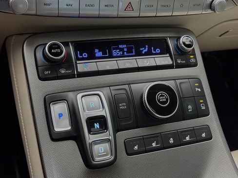 Used 2020 Hyundai Palisade Limited FWD image 12