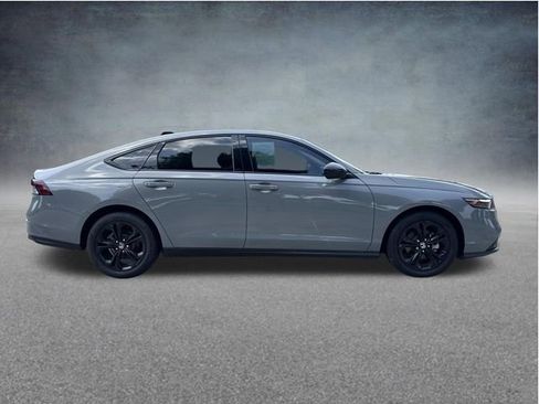 Used 2025 Honda Accord SE image 8