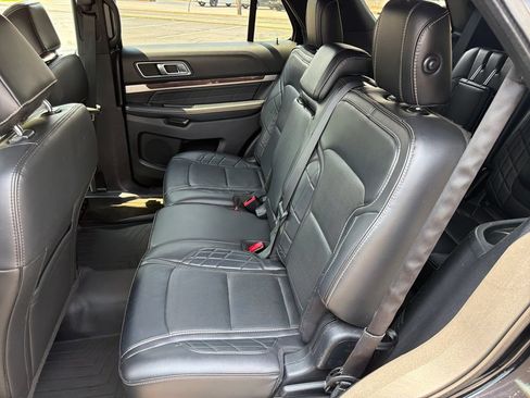 Used 2017 Ford Explorer Platinum AWD/4WD image 39