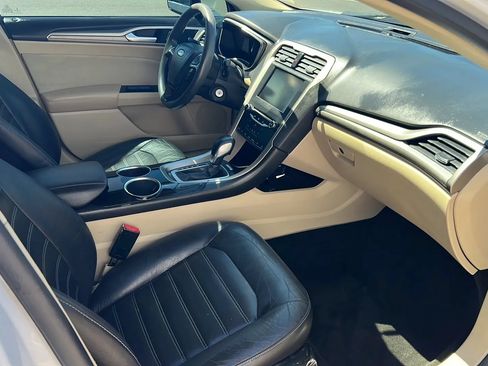 Used 2013 Ford Fusion SE FWD image 5