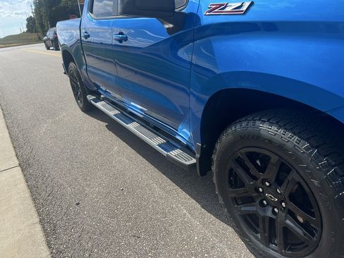 Used 2022 Chevrolet Silverado 1500 RST AWD/4WD image 3