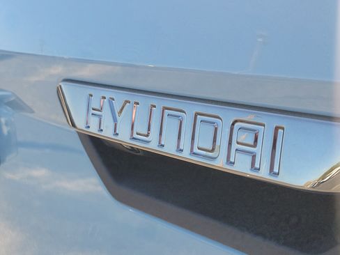 Used 2023 Hyundai Santa Cruz Limited w/ Winter Package image 9